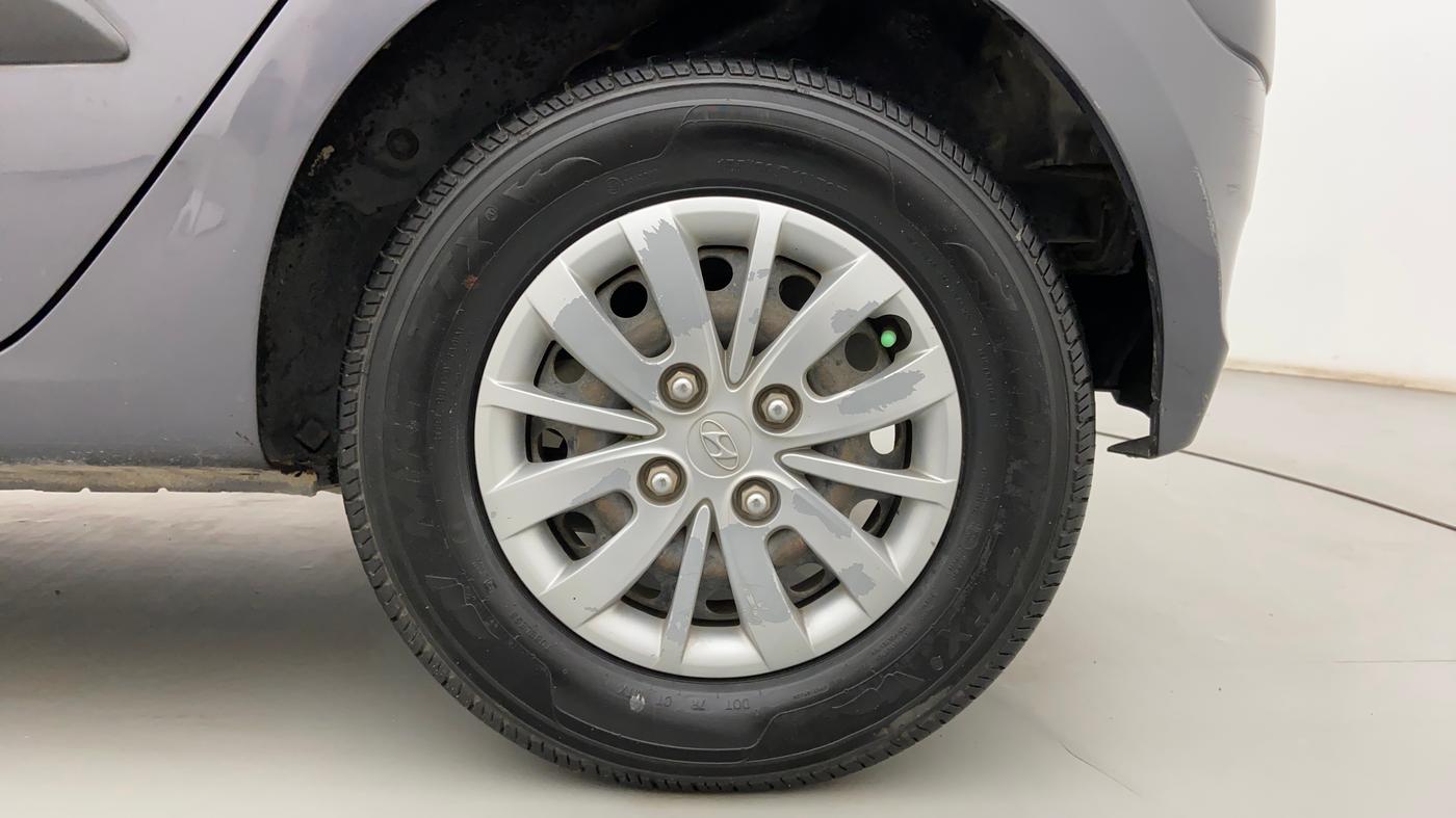 2016 Hyundai i10 SPORTZ 1.1, Petrol, Manual, 58,416 km, Left Rear Wheel