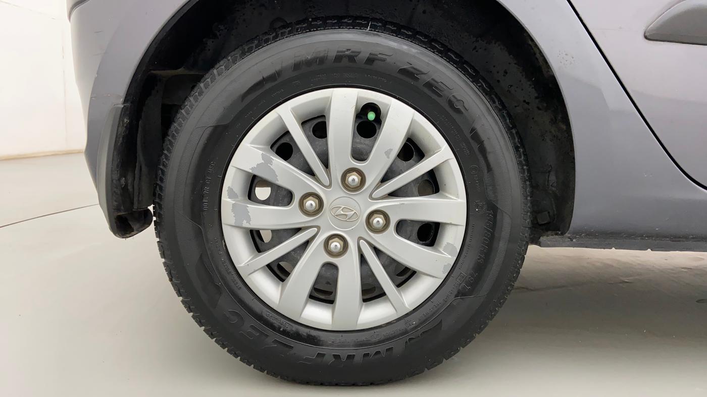 2016 Hyundai i10 SPORTZ 1.1, Petrol, Manual, 58,416 km, Right Rear Wheel