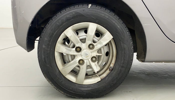 2013 Hyundai Eon ERA PLUS, Petrol, Manual, 28,617 km, Right Rear Wheel