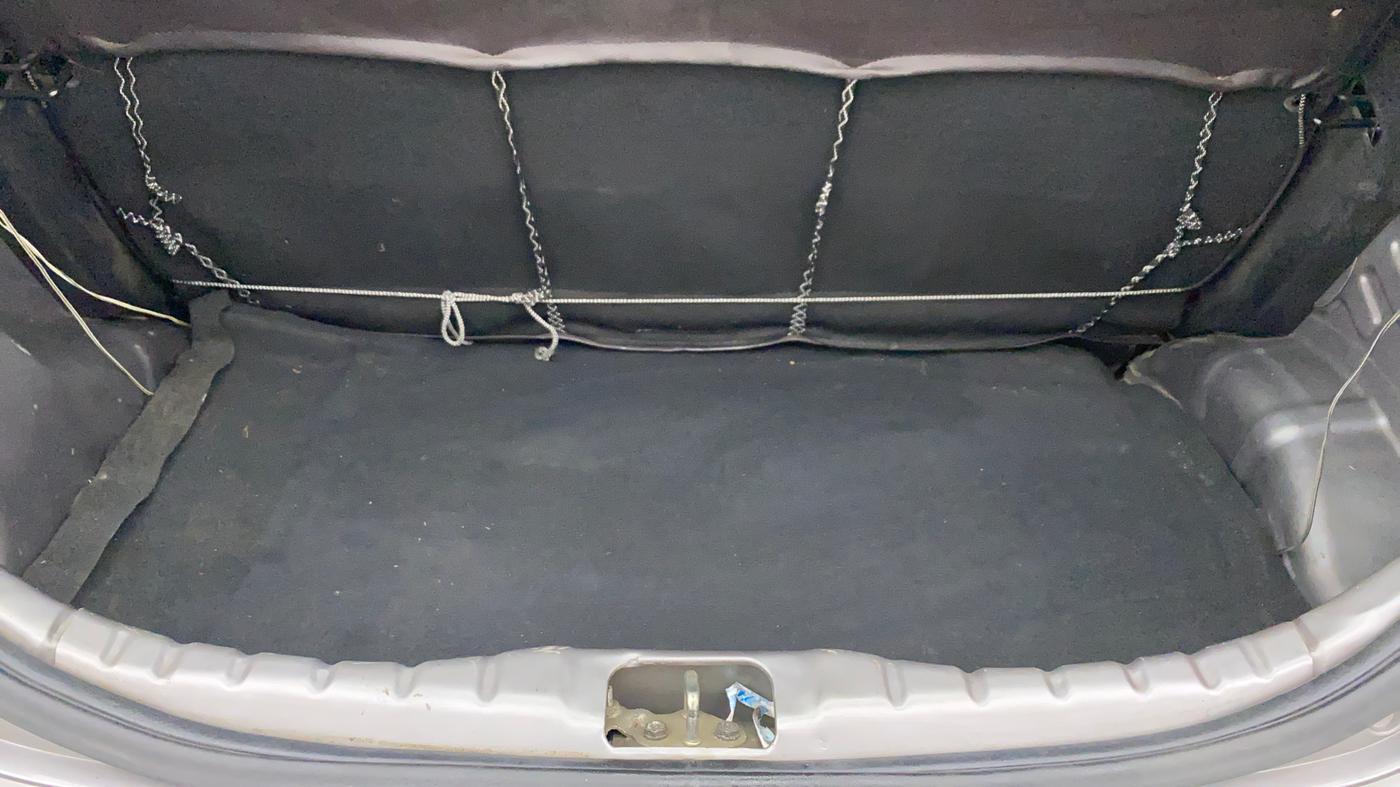2013 Hyundai Eon ERA PLUS, Petrol, Manual, 28,617 km, Boot Inside