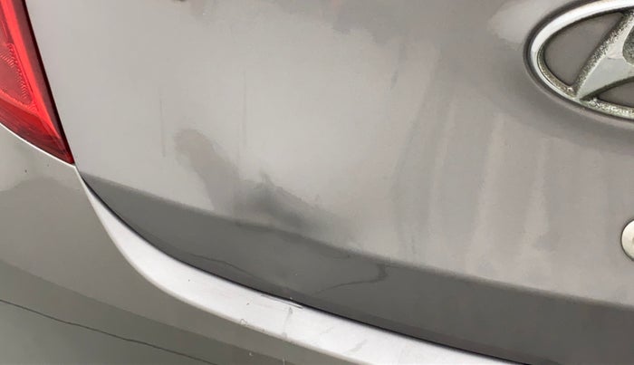 2013 Hyundai Eon ERA PLUS, Petrol, Manual, 28,617 km, Dicky (Boot door) - Slightly dented