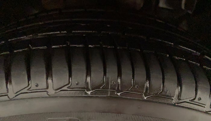 2022 Tata Tiago XZA PLUS PETROL, Petrol, Automatic, 5,579 km, Left Front Tyre Tread