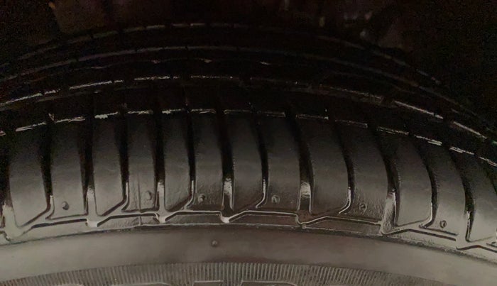 2022 Tata Tiago XZA PLUS PETROL, Petrol, Automatic, 5,579 km, Right Front Tyre Tread