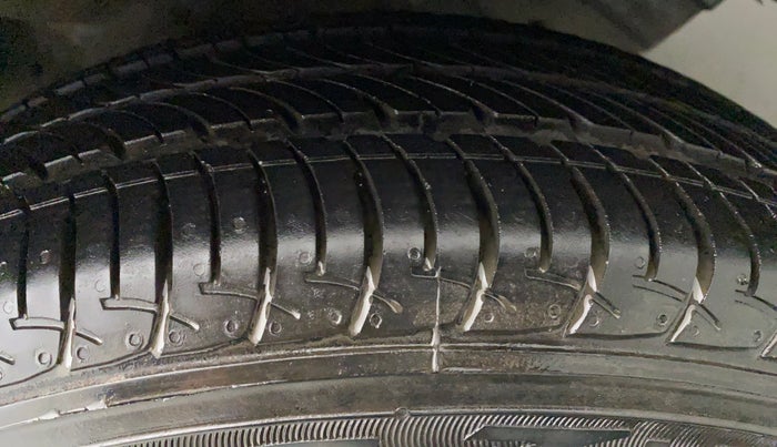 2017 Maruti Celerio VXI, Petrol, Manual, 12,190 km, Left Rear Tyre Tread