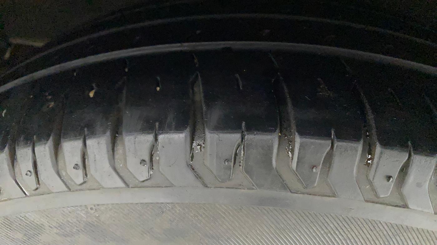 2013 Nissan Micra XV CVT, Petrol, Automatic, 44,276 km, Right Rear Tyre Tread