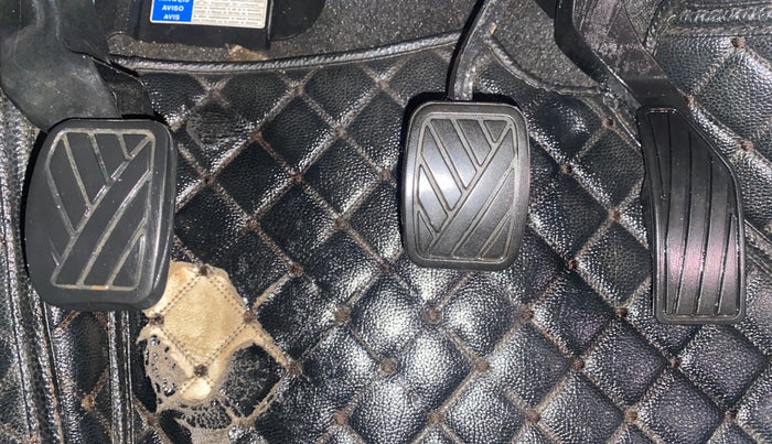 2015 Maruti S Cross DELTA 1.6, Diesel, Manual, 94,957 km, Pedals