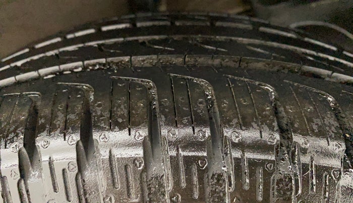 2017 Nissan Terrano XV PREMIUM D, Diesel, Manual, 58,635 km, Left Rear Tyre Tread