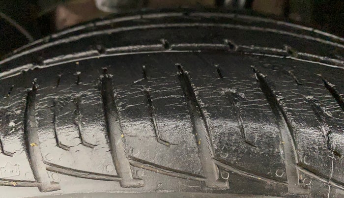 2017 Nissan Terrano XV PREMIUM D, Diesel, Manual, 58,635 km, Left Front Tyre Tread