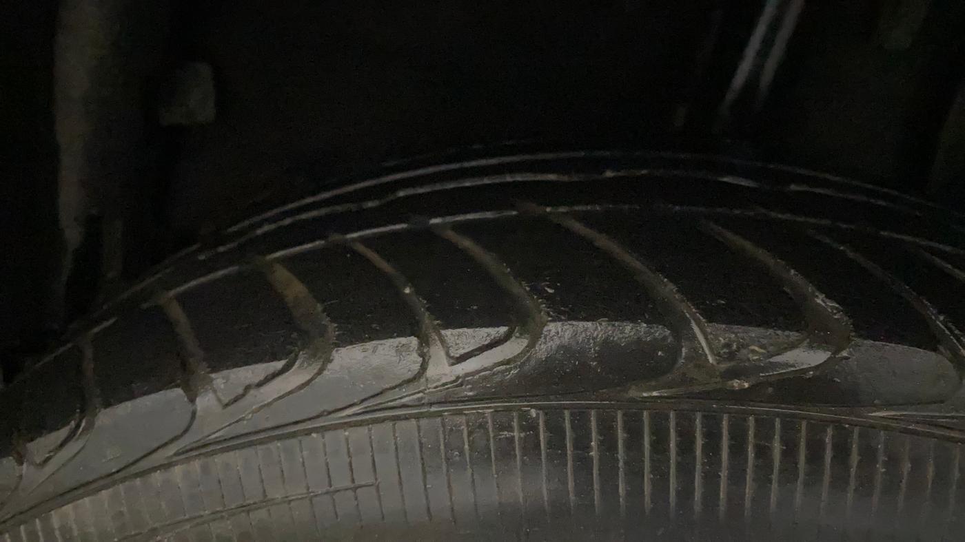 2017 Renault Duster RXL PETROL, Petrol, Manual, 72,958 km, Left Rear Tyre Tread