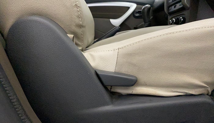 2017 Renault Duster RXL PETROL, Petrol, Manual, 73,012 km, Driver Side Adjustment Panel