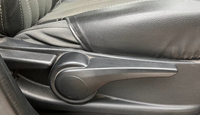 2017 Tata Tiago XZ PETROL, Petrol, Manual, 48,692 km, Driver Side Adjustment Panel