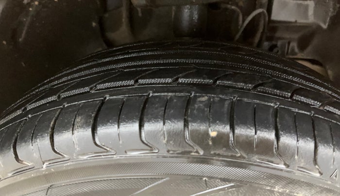 2017 Tata Tiago XZ PETROL, Petrol, Manual, 48,692 km, Right Front Tyre Tread