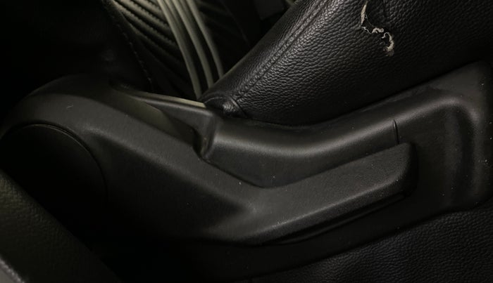 2022 Maruti IGNIS SIGMA 1.2, Petrol, Manual, 72,624 km, Driver Side Adjustment Panel