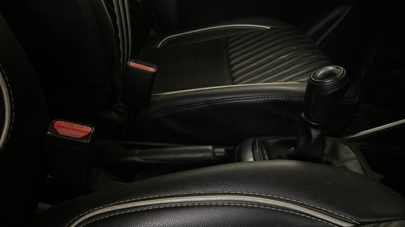 2022 Maruti IGNIS SIGMA 1.2, Petrol, Manual, 72,624 km, Gear Lever