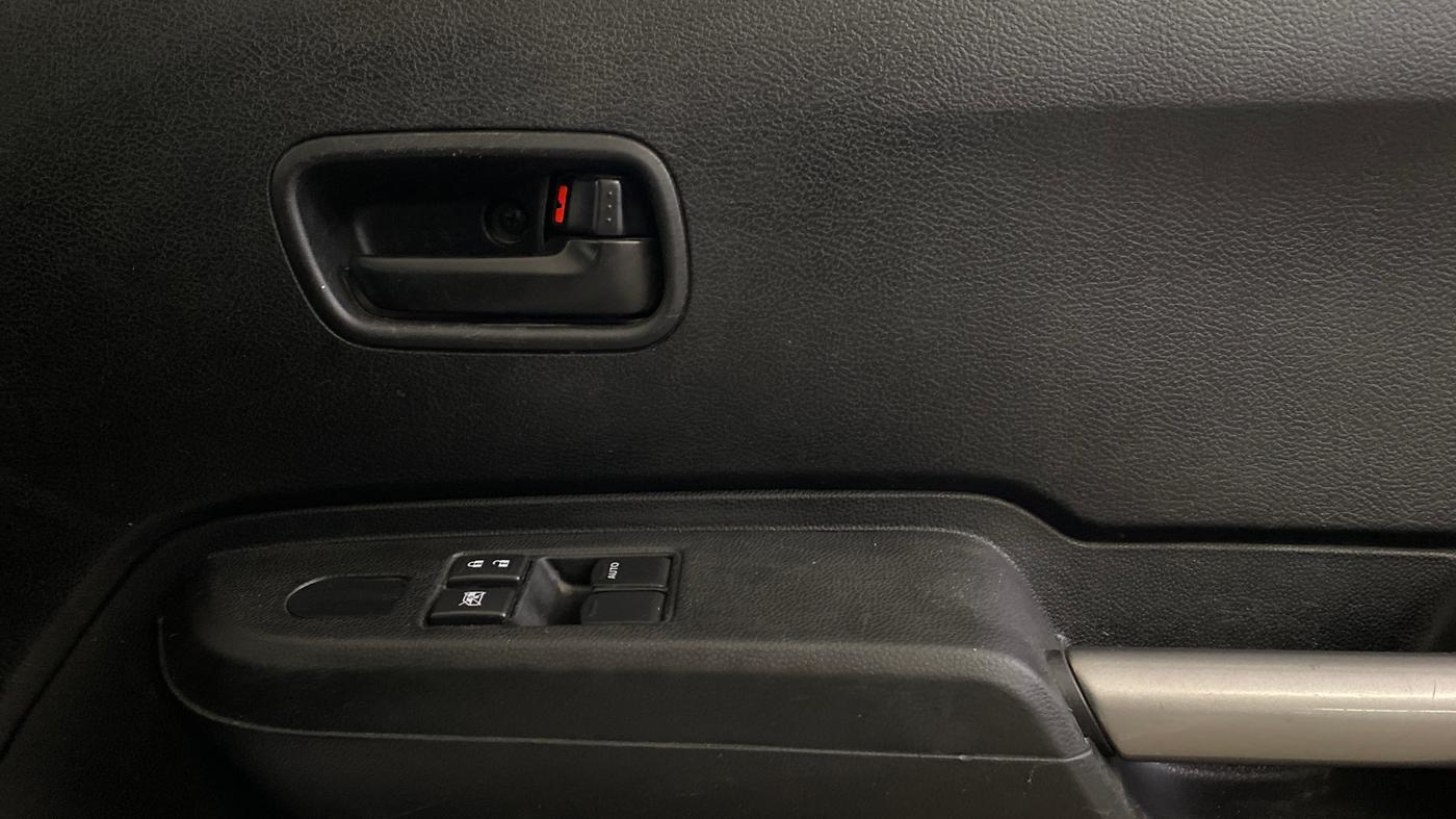 2022 Maruti IGNIS SIGMA 1.2, Petrol, Manual, 72,624 km, Driver Side Door Panels Control