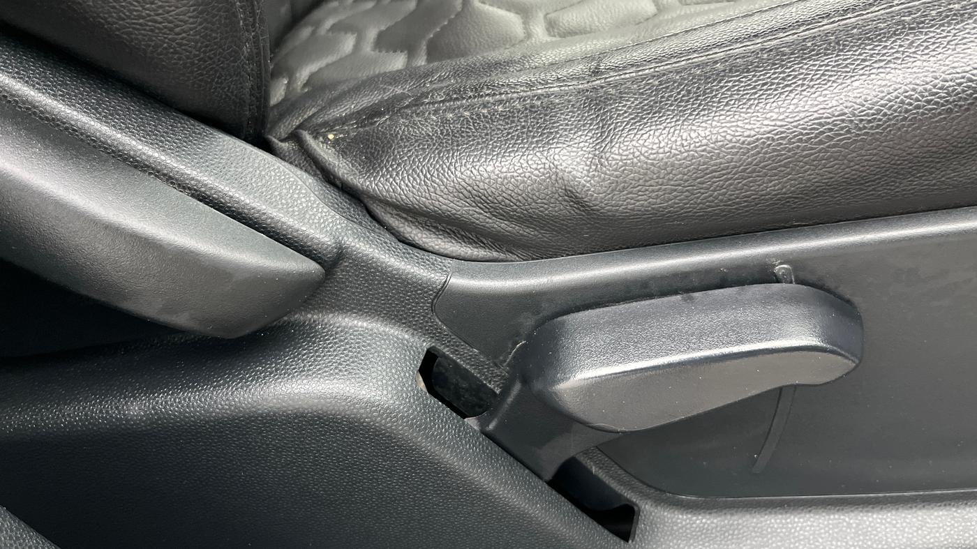 2019 Ford Ecosport TITANIUM 1.5L DIESEL, Diesel, Manual, 83,698 km, Driver Side Adjustment Panel