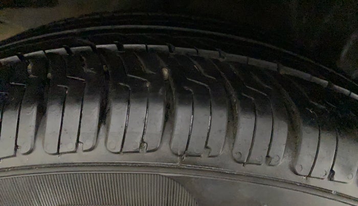 2013 Honda Amaze 1.2L I-VTEC S, Petrol, Manual, 88,948 km, Right Rear Tyre Tread