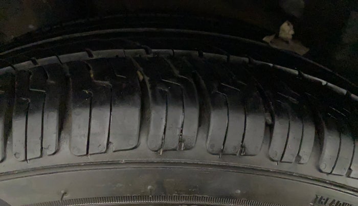 2013 Honda Amaze 1.2L I-VTEC S, Petrol, Manual, 88,948 km, Right Front Tyre Tread