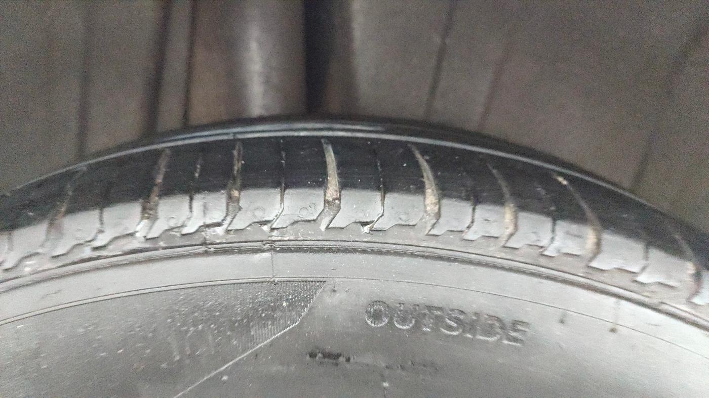 2023 Maruti Ertiga   VXI (O) CNG, CNG, Manual, 70,442 km, Right Rear Tyre Tread