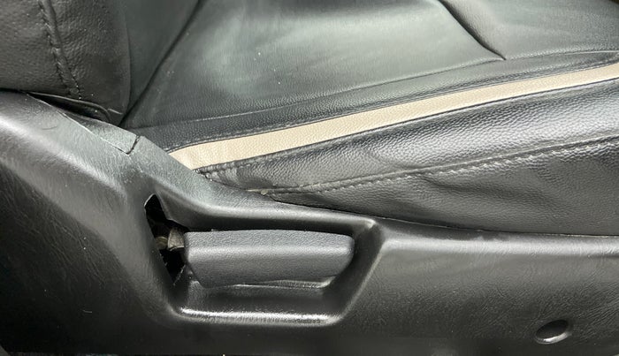 2019 Maruti Alto VXI, Petrol, Manual, 23,012 km, Driver Side Adjustment Panel
