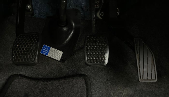 2019 Maruti Alto VXI, Petrol, Manual, 23,012 km, Pedals