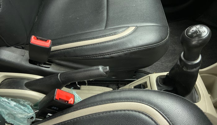 2019 Maruti Alto VXI, Petrol, Manual, 23,012 km, Gear Lever