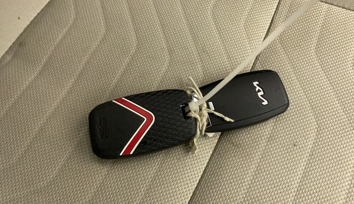 2022 KIA SONET HTX 1.0 IMT, Petrol, Manual, 33,346 km, Key Close Up