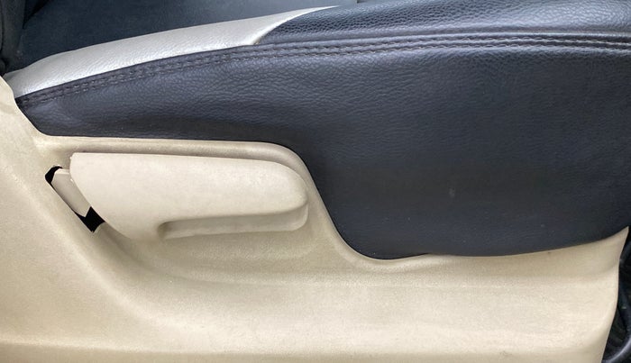 2014 Maruti Ertiga VDI ABS, Diesel, Manual, 63,637 km, Driver Side Adjustment Panel