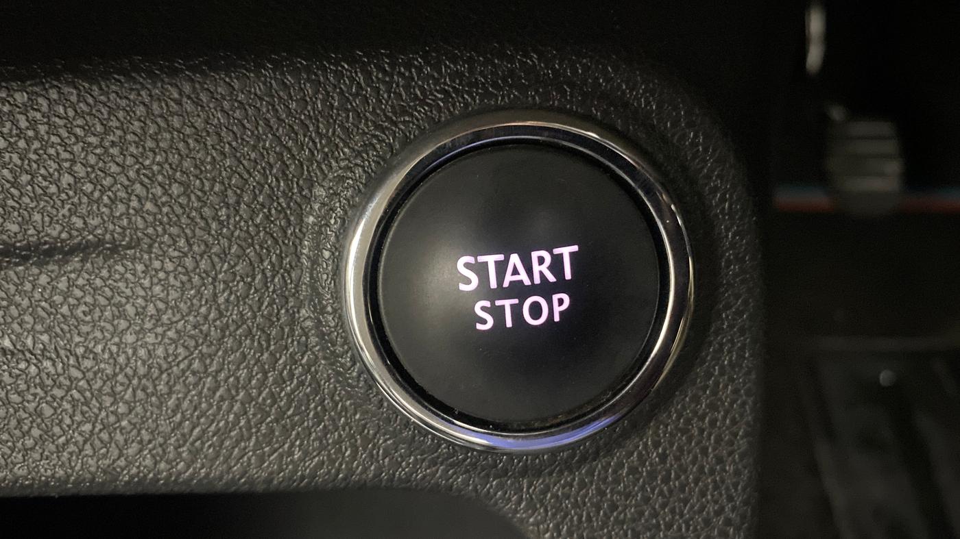 2019 Renault Captur PLATINE PETROL DUAL TONE, Petrol, Manual, 24,818 km, Keyless Start/ Stop Button