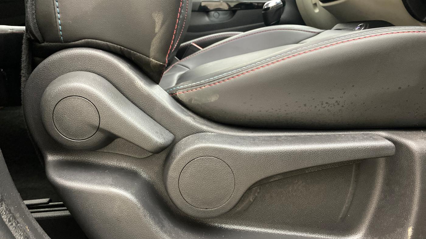 2019 Renault Captur PLATINE PETROL DUAL TONE, Petrol, Manual, 24,818 km, Driver Side Adjustment Panel