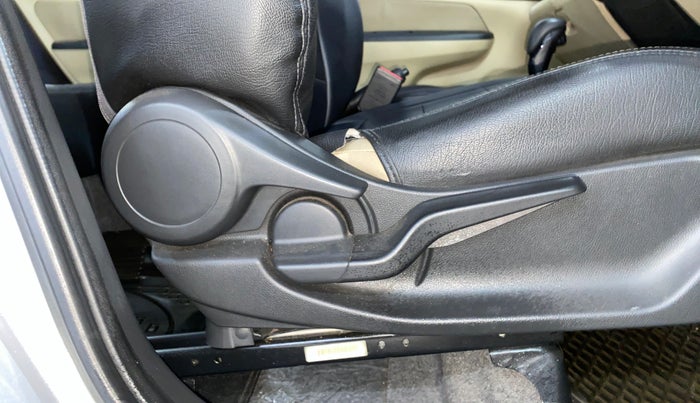 2019 Honda Amaze 1.2L I-VTEC VX CVT, Petrol, Automatic, 33,516 km, Driver Side Adjustment Panel