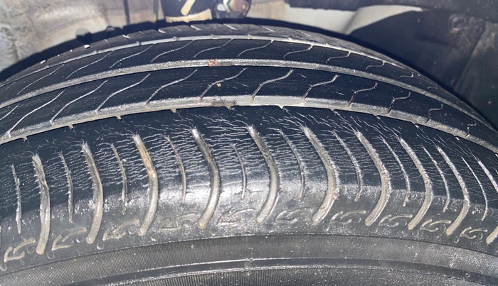 2019 Honda Amaze 1.2L I-VTEC VX CVT, Petrol, Automatic, 33,516 km, Right Front Tyre Tread