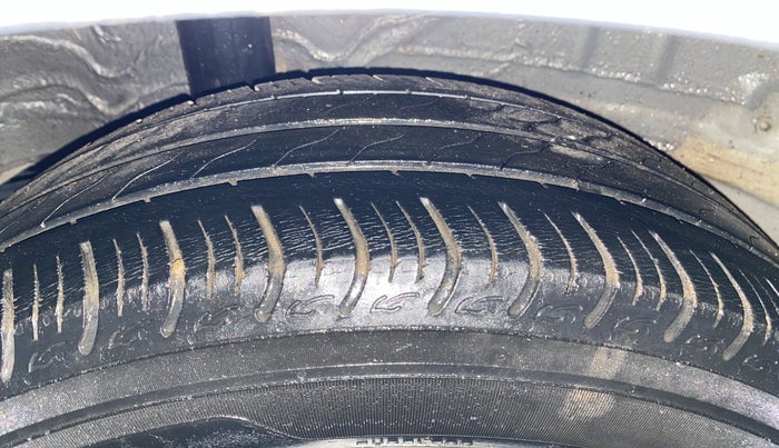 2019 Honda Amaze 1.2L I-VTEC VX CVT, Petrol, Automatic, 33,516 km, Right Rear Tyre Tread