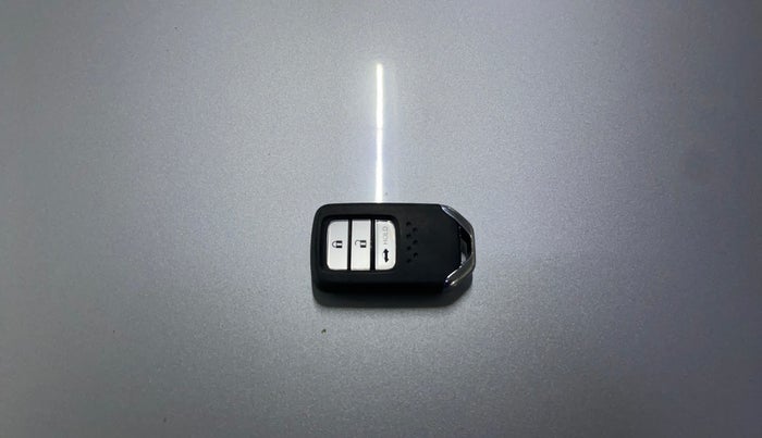 2019 Honda Amaze 1.2L I-VTEC VX CVT, Petrol, Automatic, 33,516 km, Key Close Up