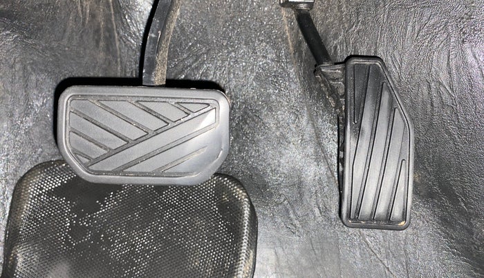 2023 Maruti FRONX DELTA PLUS 1.2L AGS, Petrol, Automatic, 54,526 km, Pedals