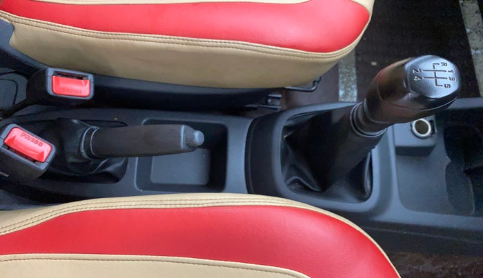 2016 Renault Kwid RXL, Petrol, Manual, 31,819 km, Gear Lever