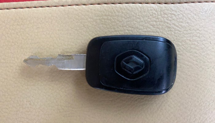 2016 Renault Kwid RXL, Petrol, Manual, 31,819 km, Key Close Up