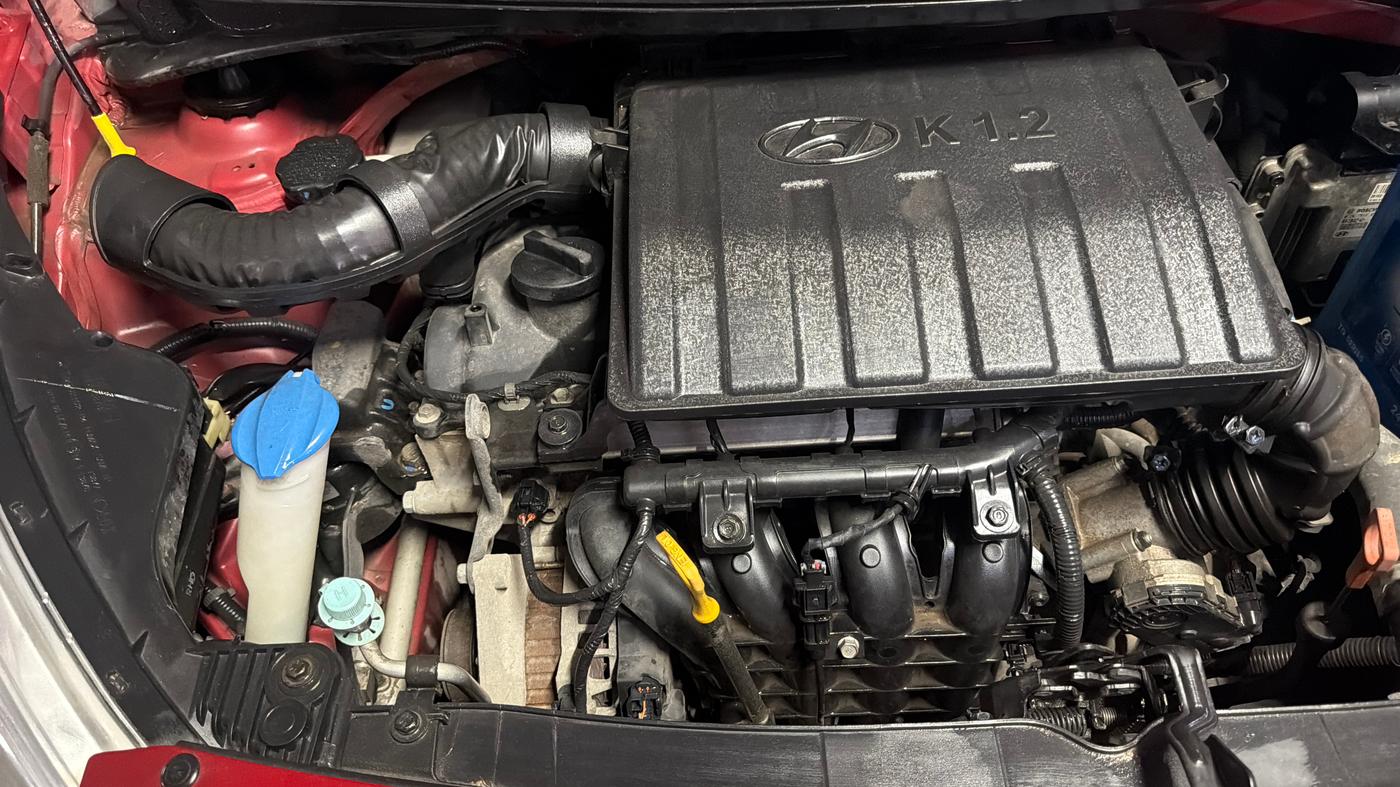 2018 Hyundai Grand i10 SPORTZ AT 1.2 KAPPA VTVT, Petrol, Automatic, 28,328 km, Engine View - Right