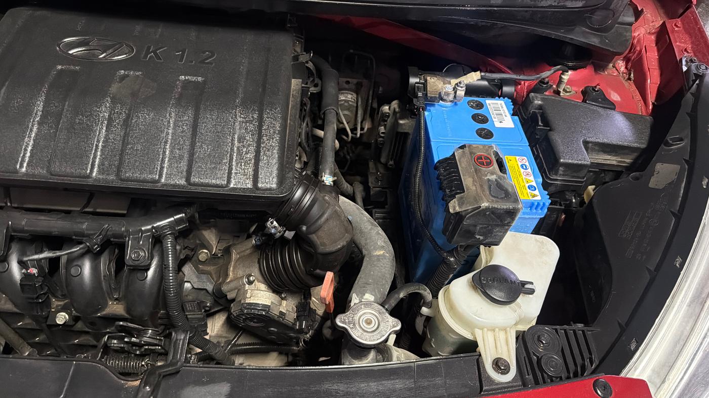 2018 Hyundai Grand i10 SPORTZ AT 1.2 KAPPA VTVT, Petrol, Automatic, 28,328 km, Engine View - Left