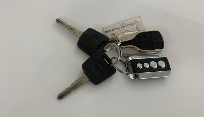 2022 Nissan MAGNITE XE, Petrol, Manual, 56,953 km, Key Close Up