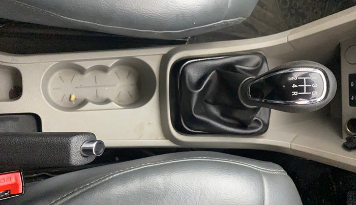 2017 Tata Tiago XZ PETROL, Petrol, Manual, 27,861 km, Gear Lever