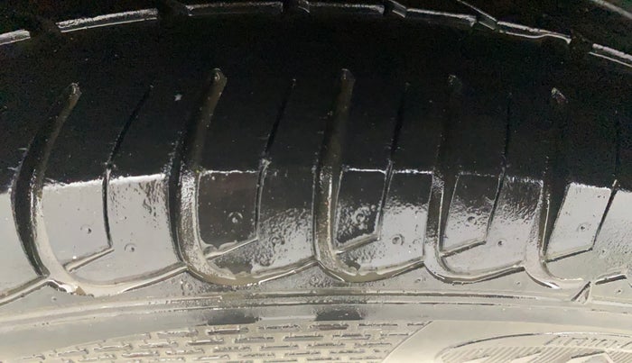 2017 Tata Tiago XZ PETROL, Petrol, Manual, 27,861 km, Right Rear Tyre Tread