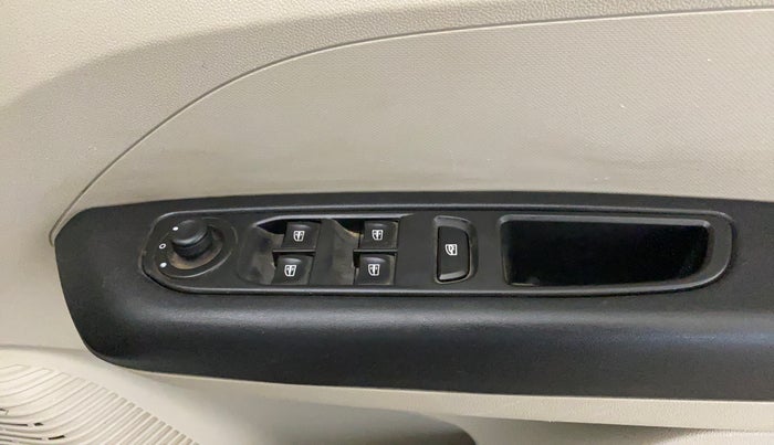 2022 Renault TRIBER RXT LIMITED EDITION, Petrol, Manual, 82,043 km, Driver Side Door Panels Control