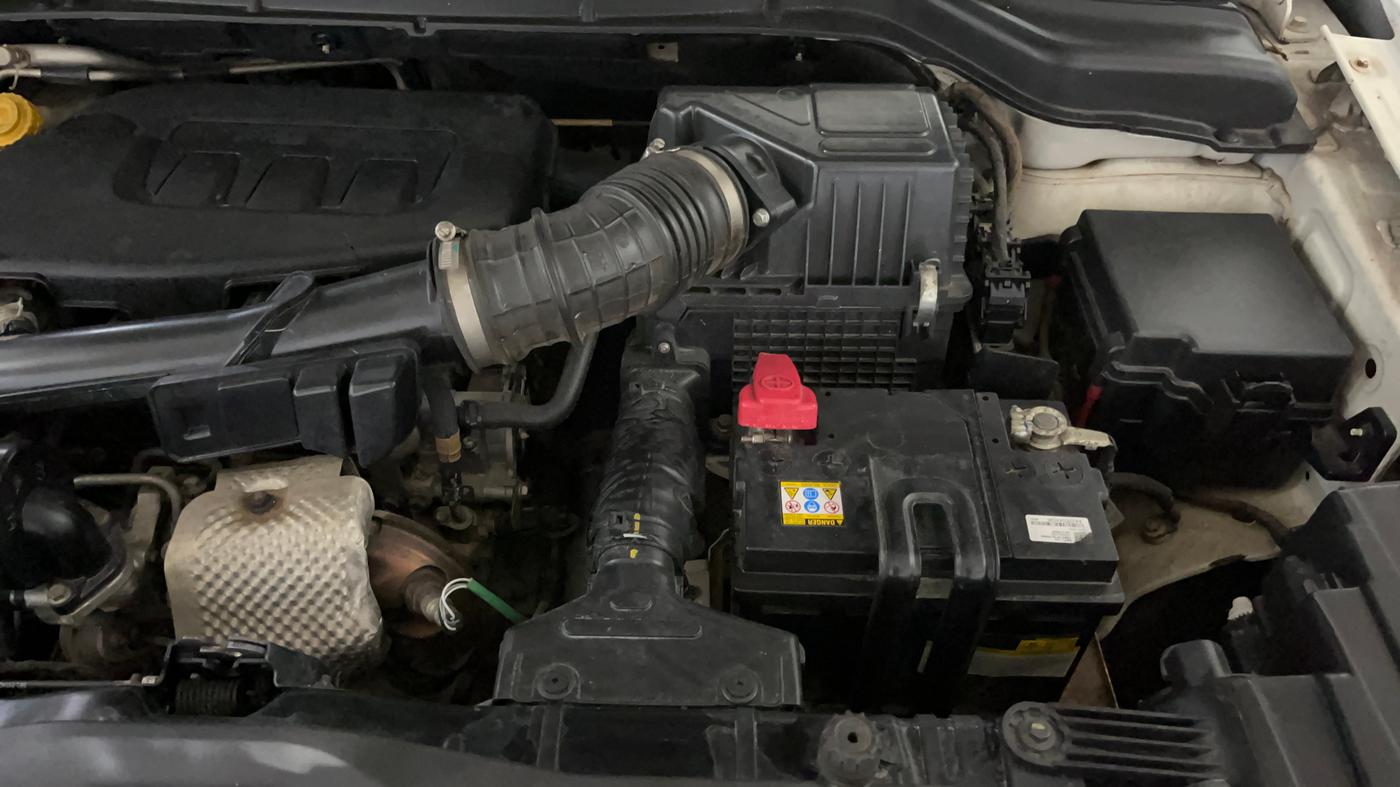 2019 Mahindra XUV300 W8 (O) 1.2 PETROL, Petrol, Manual, 75,026 km, Engine View - Left