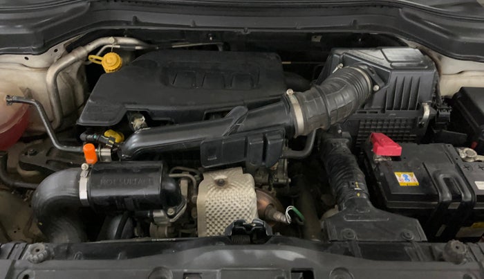 2019 Mahindra XUV300 W8 (O) 1.2 PETROL, Petrol, Manual, 75,045 km, Engine View