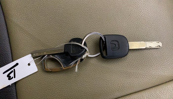 2015 Honda Amaze 1.2L I-VTEC S, Petrol, Manual, 61,393 km, Key Close Up