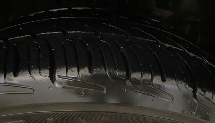 2015 Honda Amaze 1.2L I-VTEC S, Petrol, Manual, 61,393 km, Right Front Tyre Tread