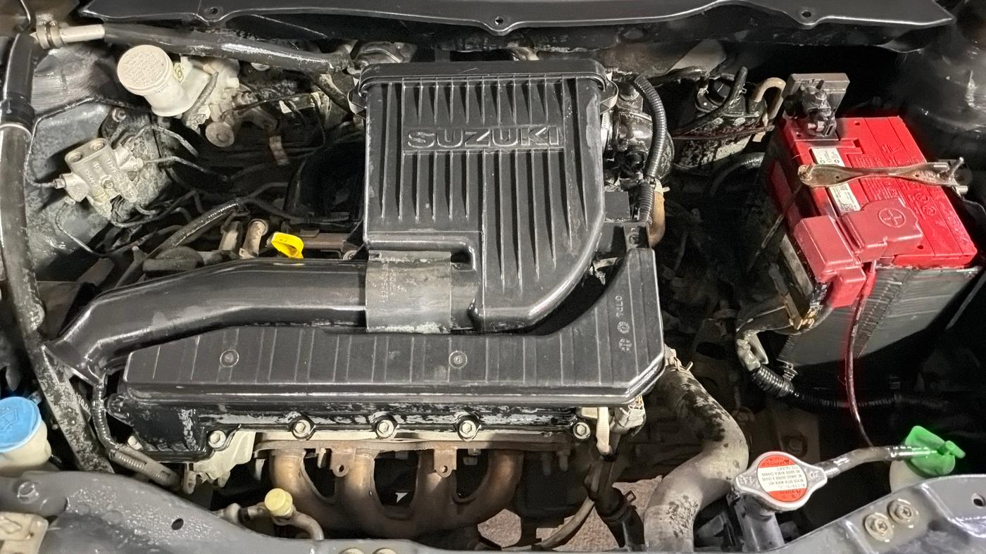 2016 Maruti Swift LXI (O), Petrol, Manual, 75,404 km, Engine View