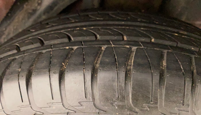 2012 Honda Brio S MT, Petrol, Manual, 74,452 km, Left Rear Tyre Tread