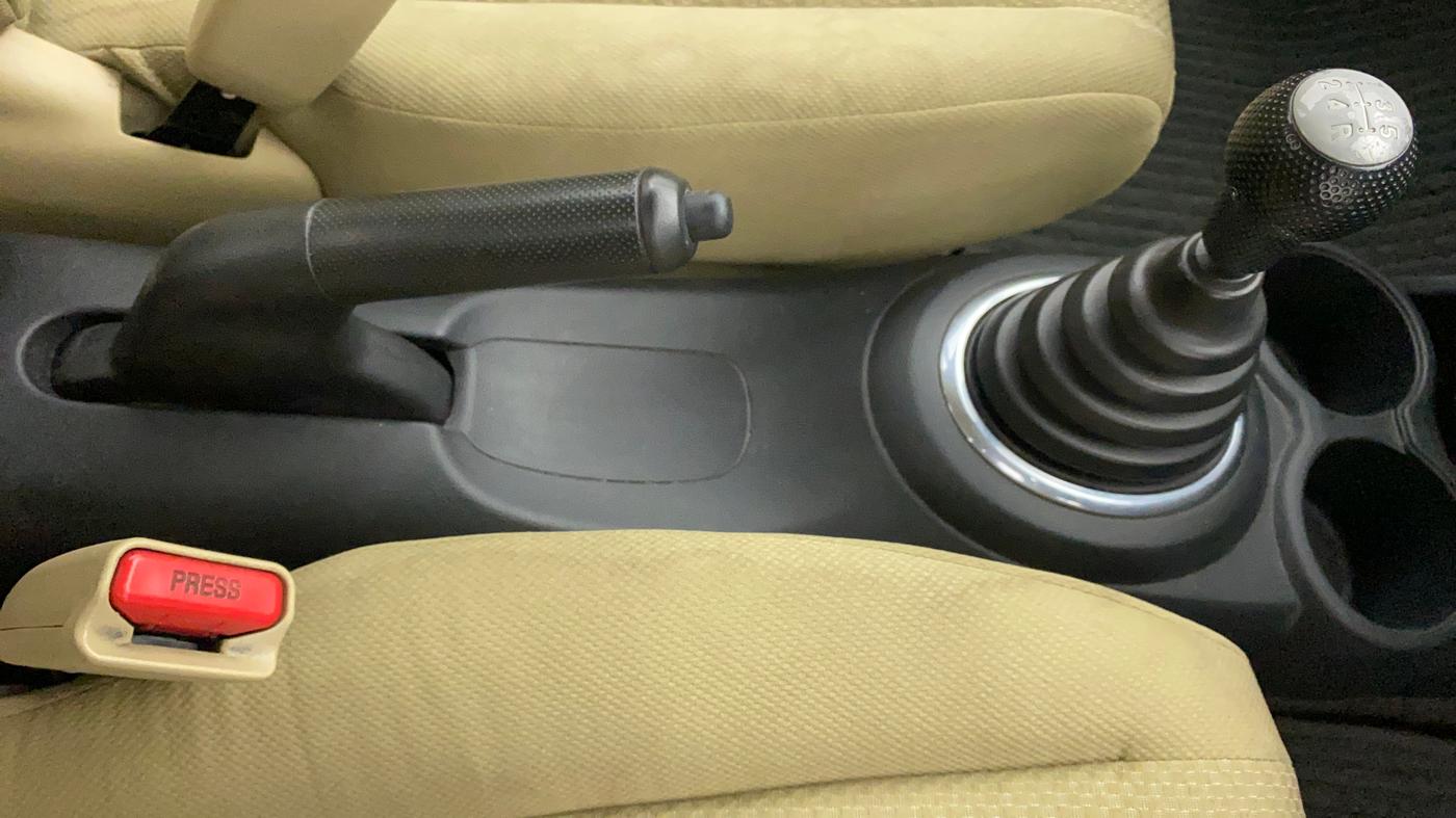 2012 Honda Brio S MT, Petrol, Manual, 74,452 km, Gear Lever